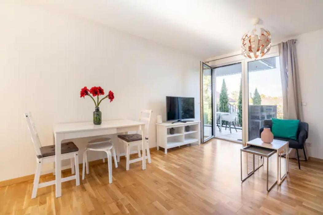 Near Lake Fully Furnished Beautiful Apartment Vídeň Exteriér fotografie