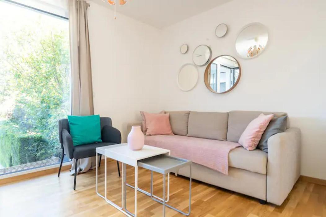Near Lake Fully Furnished Beautiful Apartment Vídeň Exteriér fotografie